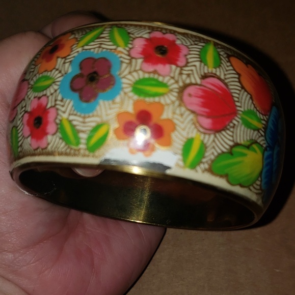 Vintage Floral Bangle Bracelet - Picture 3 of 6